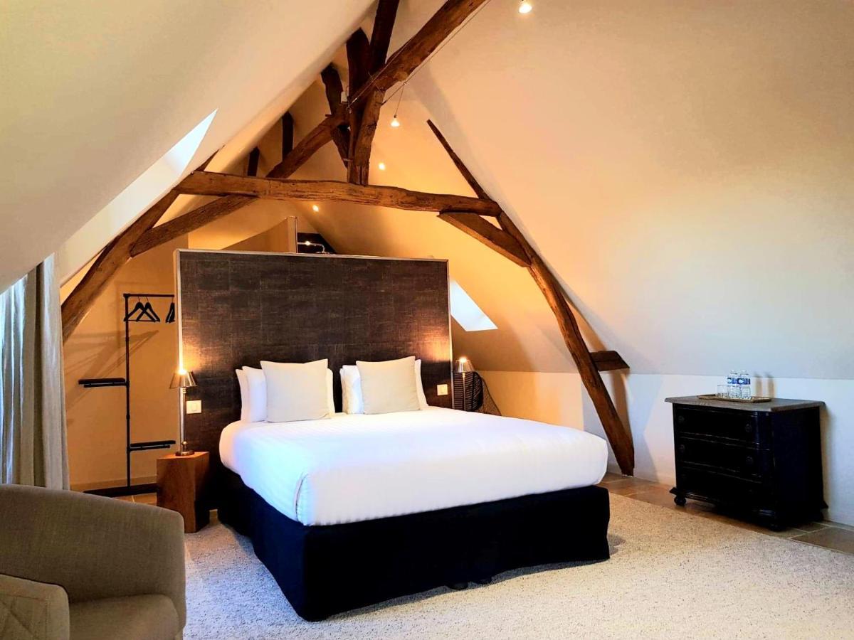 Domaine De La Limetiere Hotel Neuvy-le-Roi Ngoại thất bức ảnh