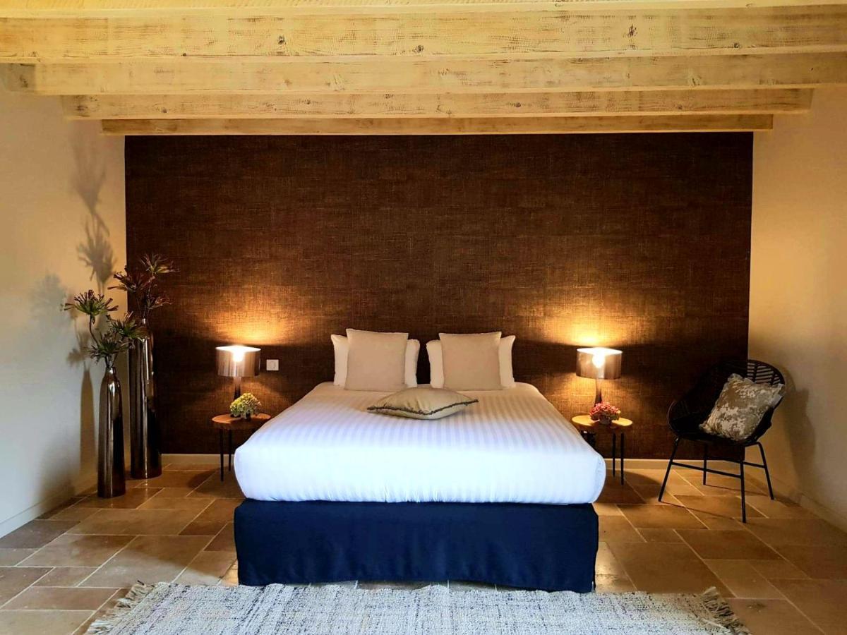 Domaine De La Limetiere Hotel Neuvy-le-Roi Ngoại thất bức ảnh