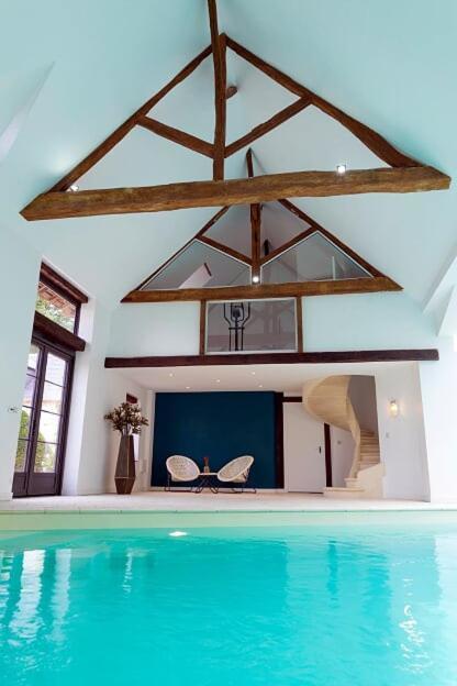 Domaine De La Limetiere Hotel Neuvy-le-Roi Ngoại thất bức ảnh